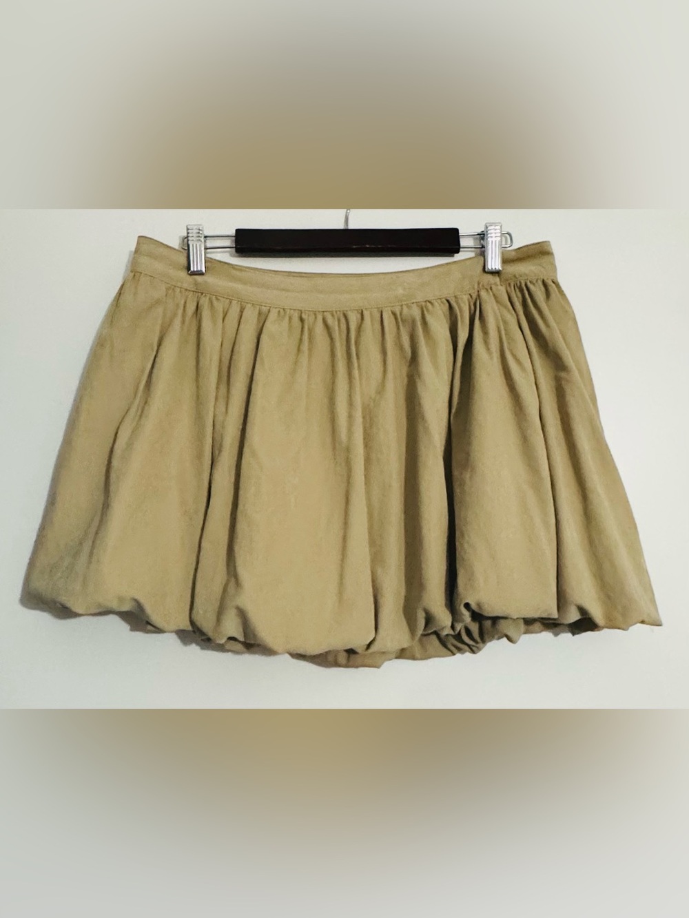 - Zara Taupe Balloon Bubble Mini Skirt  Size Large Like New